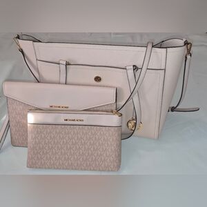 Michael Kors Blush Pink 3-in1 Tote Set Pebbled Leather Tote with Gold Logo